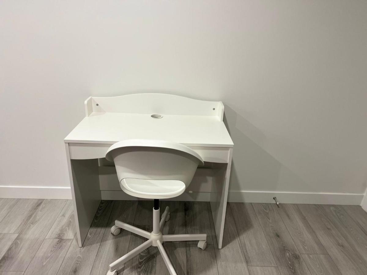 Beautiful 2 Bedroom Home Away From Home YYC Kültér fotó