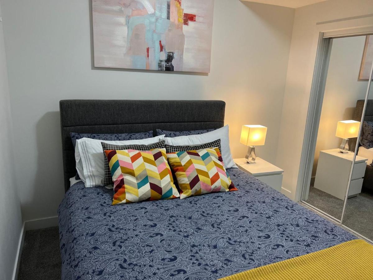 Beautiful 2 Bedroom Home Away From Home YYC Kültér fotó